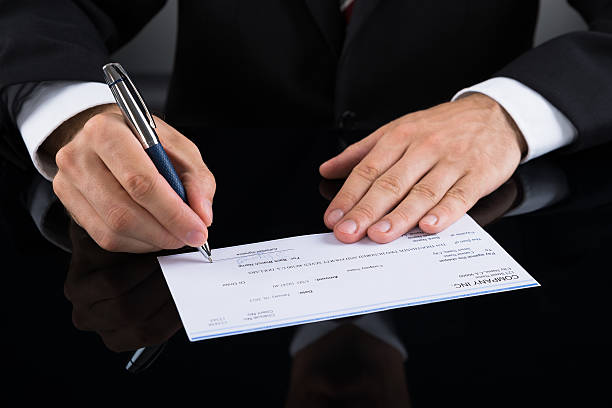 How A Helps With Cheque Bounce Lawyer for Rohini Court Cases
